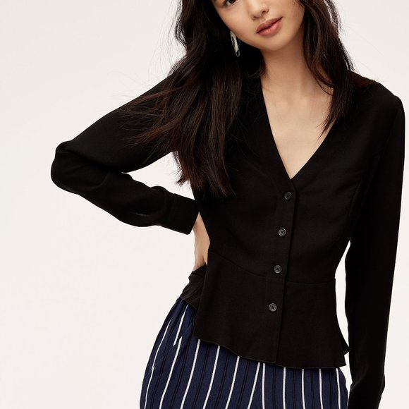 Aritzia Tops - ✨ Wilfred Sabina Blouse